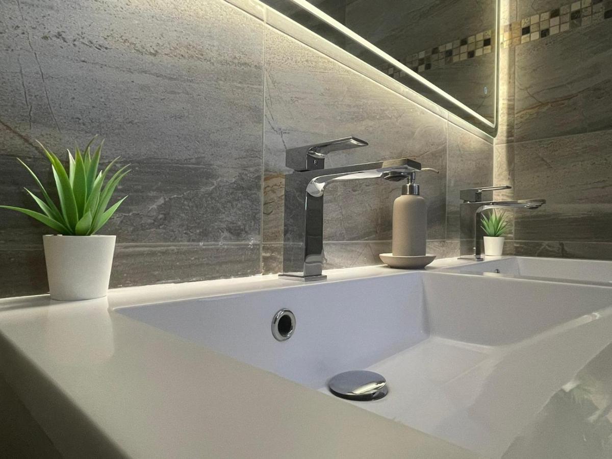 Hotel Roma Мерціґ Екстер'єр фото