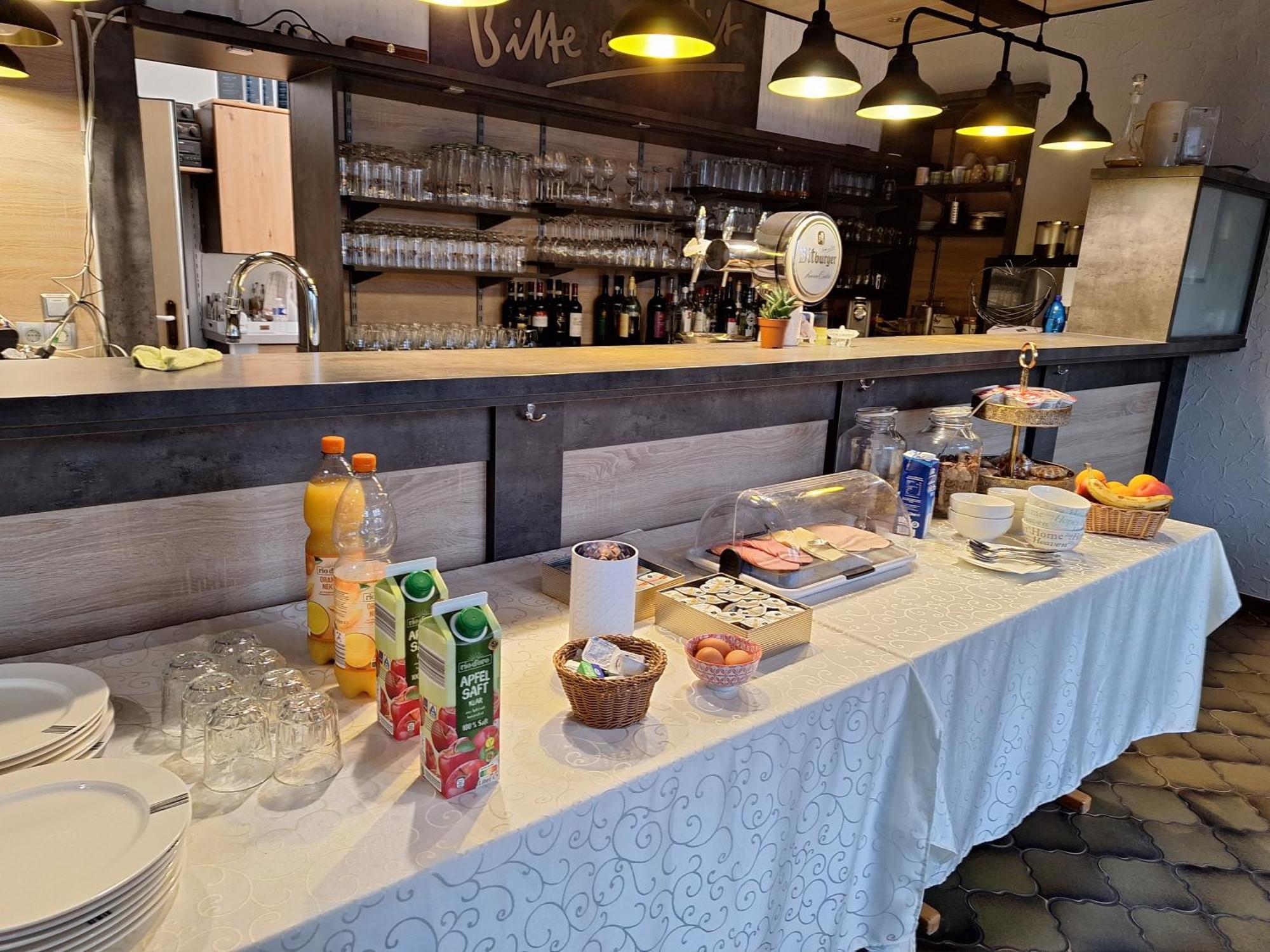 Hotel Roma Мерціґ Екстер'єр фото